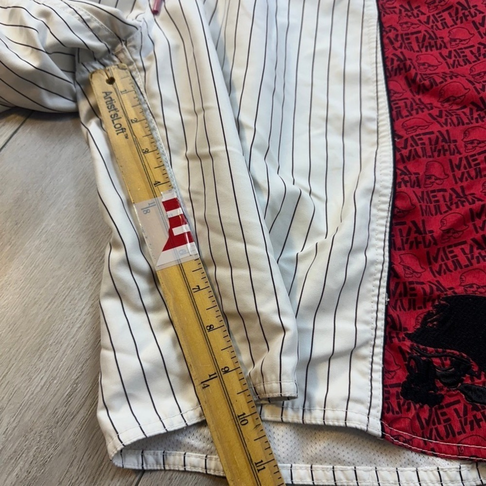 Metal Mulisha Board Shorts Mens 36 White Red Skull Helmet Striped Swim Trunks - Picture 6 of 9